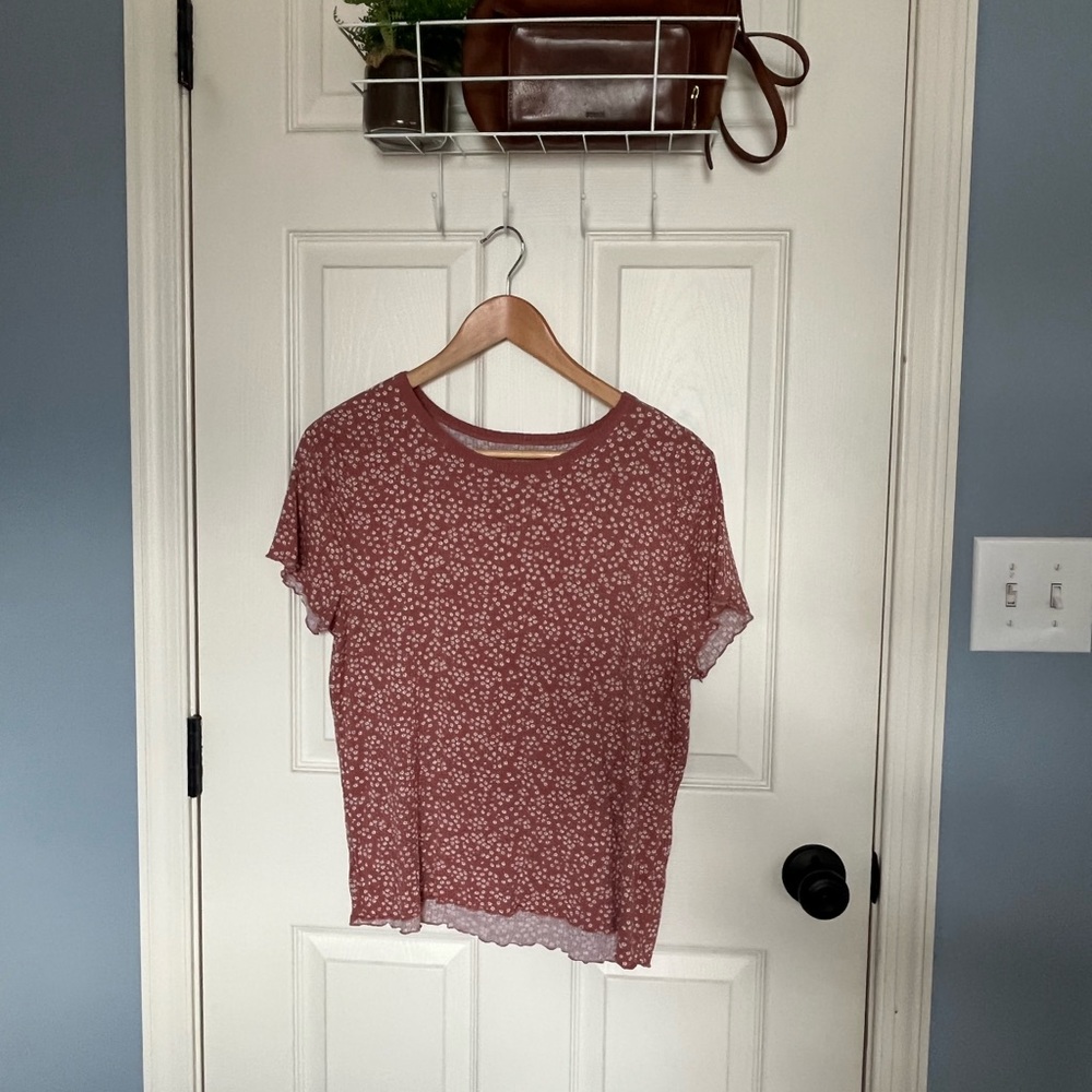 Women’s SO Rib Knit Lettuce Hem Floral Tee